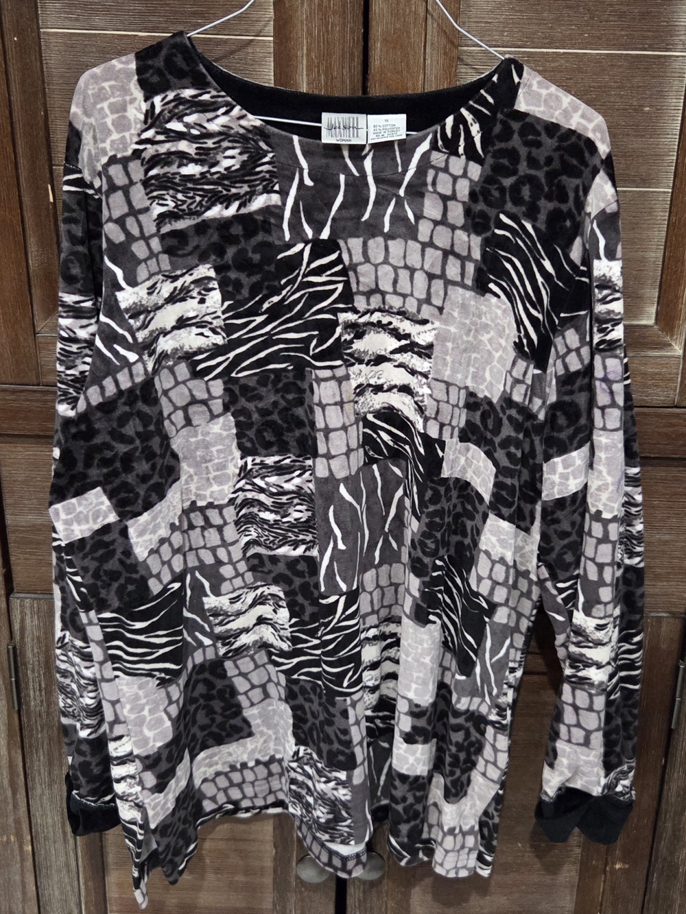 Women's Black & Gray Mixed Animal Print Long Sleeve Top 1X